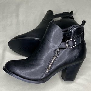 Torrid Heeled Ankle Boot Black with Zipper and Buckle Wide Width  size 9